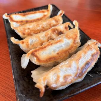 餃子 餃子の写真