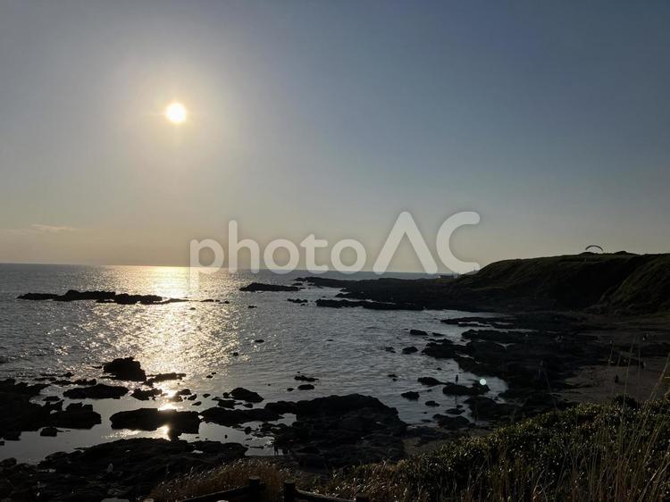 三浦 城ヶ島の沈む太陽 三浦 城ヶ島の沈む太陽 三浦,城ヶ島,太陽の写真素材