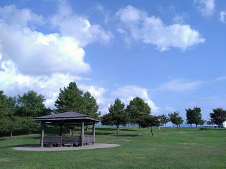 公園と青空 公園と青空の写真