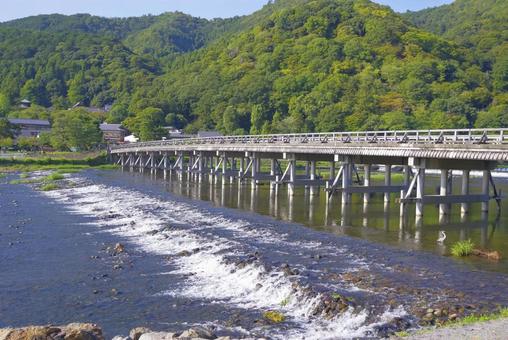 京都の名所 嵐山の渡月橋と桂川の風景 京都の名所 嵐山の渡月橋と桂川の風景 渡月橋,嵐山,桂川の写真素材