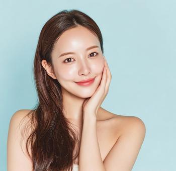 美しい素肌の女性の笑顔 美しい素肌の女性の笑顔の写真