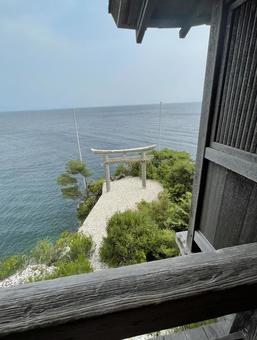 竹生島からのながめ 竹生島からのながめ 琵琶湖,竹生島,鳥居の写真素材