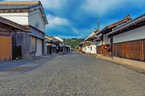 古い家屋が並ぶ奈良県明日香村飛鳥の街道 明日香村,街並,飛鳥の写真素材