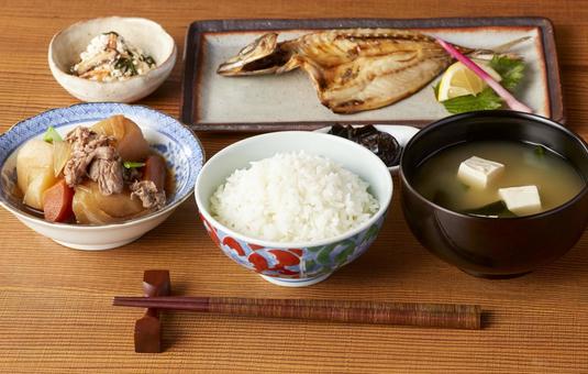 アジの干物の和定食 アジの干物の和定食の写真