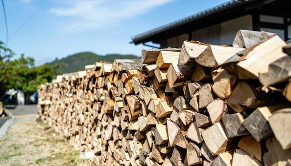 たき木を積む たき火用 たき木を積む たき火用の写真