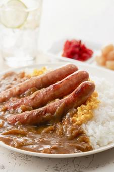 ソーセージとスクランブルエッグのカレー ソーセージとスクランブルエッグのカレー カレーライス,ソーセージ,炒り卵の写真素材