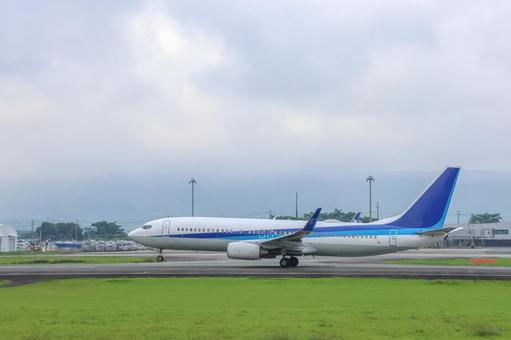 旅立ちの予感、朝の空港で 旅立ちの予感、朝の空港での写真
