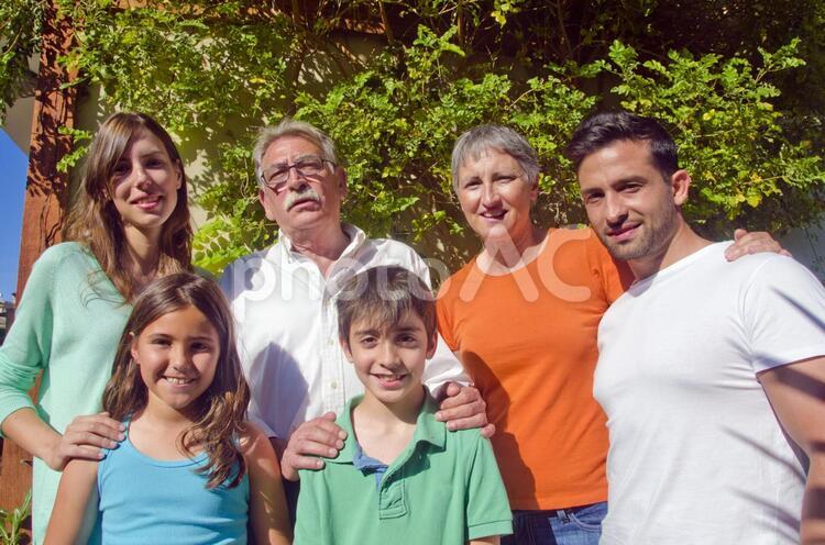 外国人三世代家族175 家族,三世代,集まるの写真素材