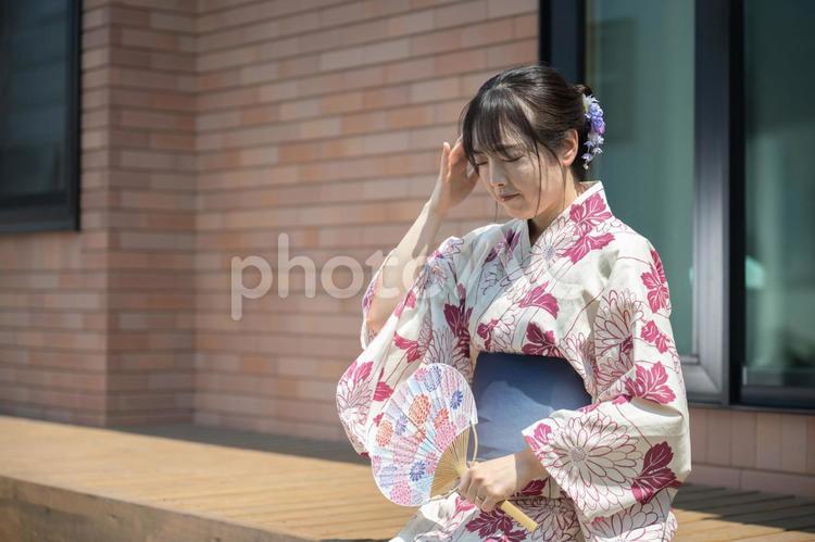 暗い表情の浴衣女性 浴衣,和装,女性の写真素材