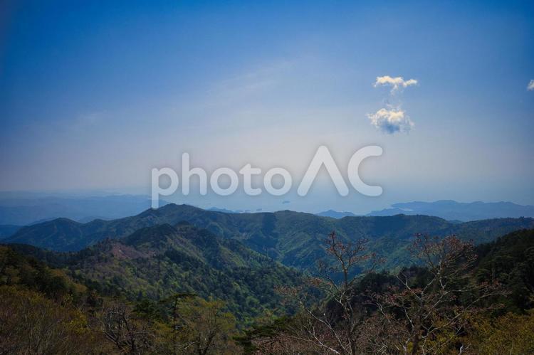 展望デッキから山　東大台・大台ケ原の春 大台ケ原,東大台,大台ケ原山の写真素材