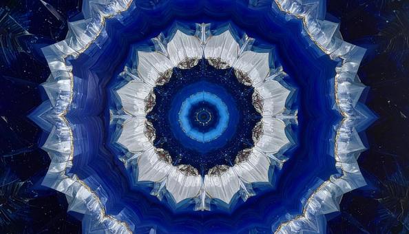 ブルーアゲートの万華鏡模様 ブルーアゲートの万華鏡模様の写真