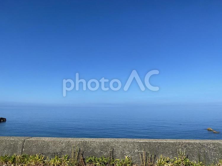 夏の日本海と空3 空,海,雲の写真素材