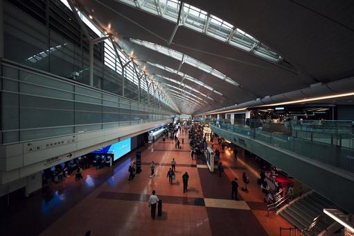 羽田空港第2ターミナル国内線出発ロビー 羽田空港第2ターミナル国内線出発ロビーの写真