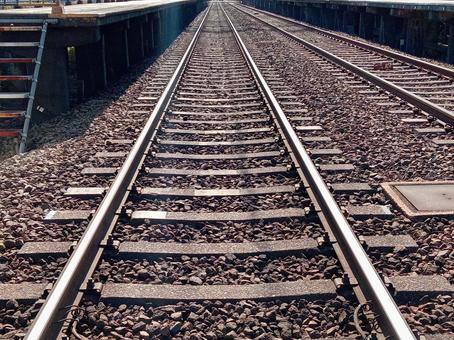 線路 駅,ホーム,線路の写真素材