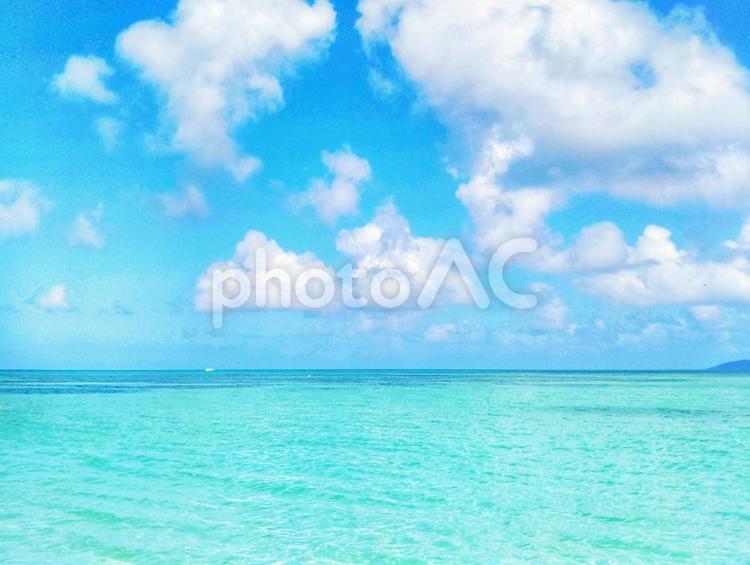 沖縄石垣島の青い海 沖縄,石垣島,南国の写真素材