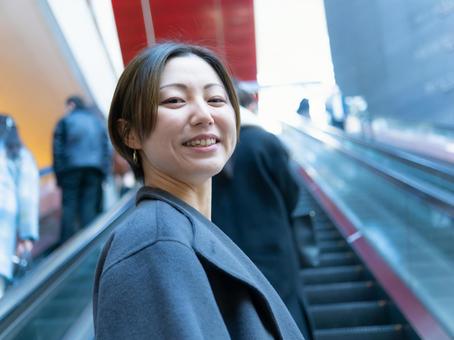 30:港のビジネスウーマン 30:港のビジネスウーマン ビジネスウーマン,キャリアウーマン,ビジネスパーソンの写真素材
