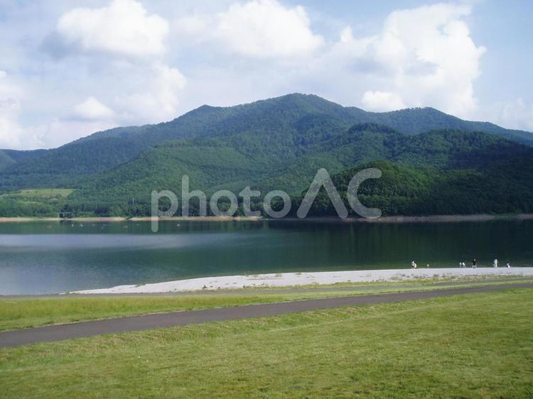 北海道南富良野町・かなやま湖 北海道,富良野,湖の写真素材