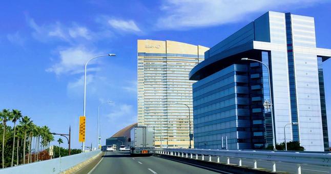 都市高速から見るビル ホテル,大型施設,福岡都市高速道路の写真素材