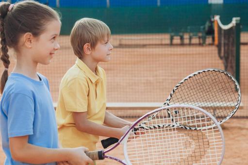 試合前に並ぶ子供選手 男の子,女の子,外国人の写真素材