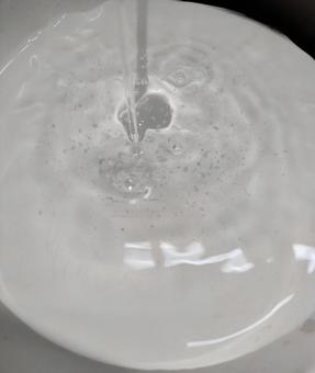 水 注水 波紋 白背景 2 水 注水 波紋 白背景 2 水,注水,波紋の写真素材