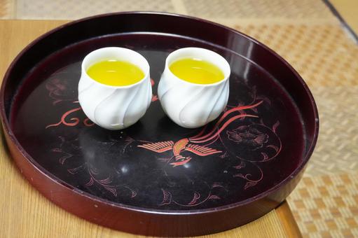 漆塗りのお盆と日本茶 漆塗りのお盆と日本茶 日本茶,緑茶,お茶の写真素材
