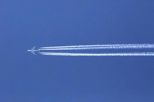 飛行機雲 飛行機雲の写真