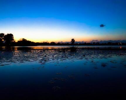 日暮れ前の茨戸川風景 札幌,茨戸川,夕景の写真素材