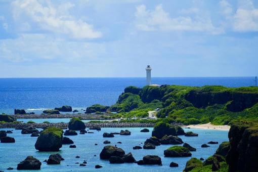 東平安名崎展望台から望む宮古ブルーの海 東平安名崎展望台から望む宮古ブルーの海 東平安名崎,宮古島,宮古ブルーの写真素材