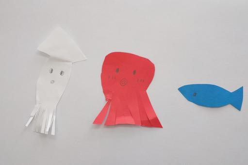 小学生が作ったペーパークラフト 小学生,ペーパークラフト,タコの写真素材