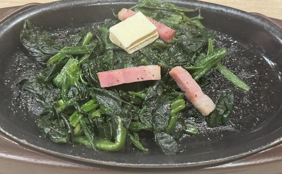 野菜とベーコン炒め ほうれん草,ベーコン,野菜の写真素材