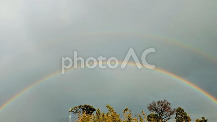 雨上がりの贈り物① 虹,空,雨上がりの写真素材