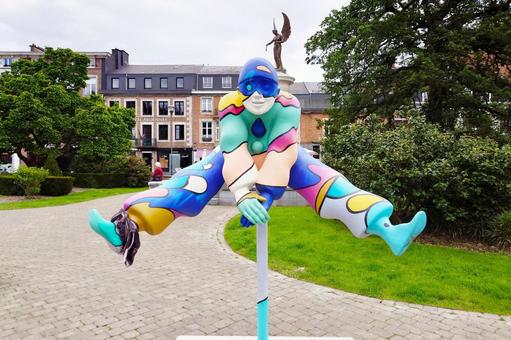 Colorful clown monument, JPG Colorful clown monument, JPG