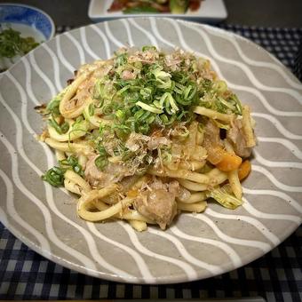 ホルモン焼きうどん ホルモン焼きうどんの写真