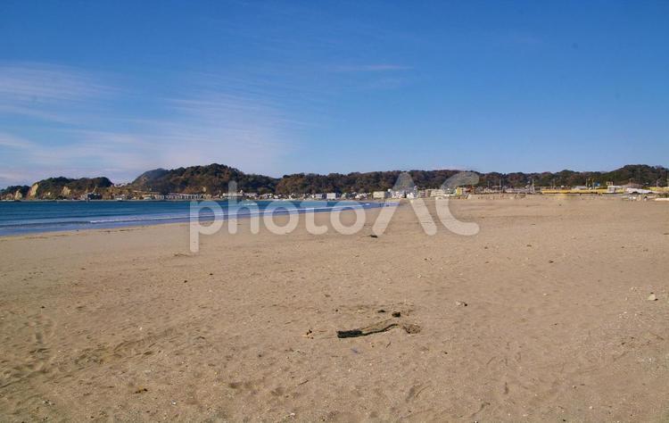 冬の鎌倉の海岸　砂浜 海,海岸,鎌倉の写真素材