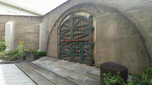 旧小菅刑務所庁舎 開かずの門 葛飾区 旧小菅刑務所庁舎 開かずの門 葛飾区 旧小菅刑務所庁舎,開かずの門,東京拘置所の写真素材