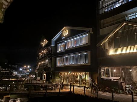 銀山温泉 夜の街並み 銀山温泉 夜の街並みの写真