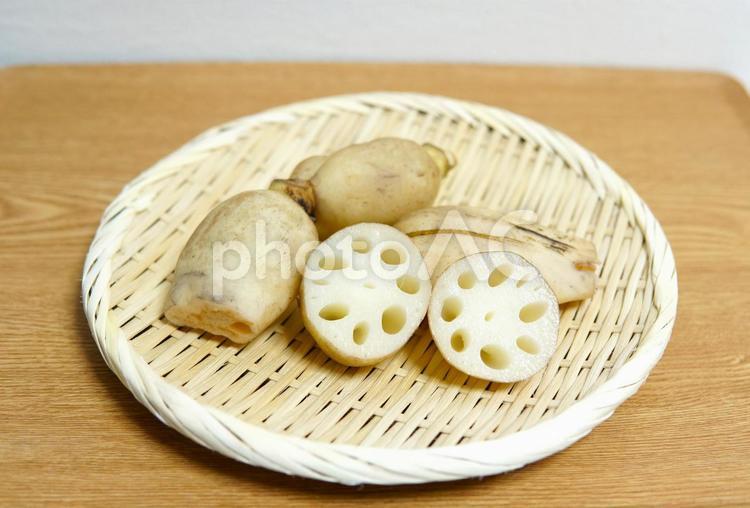 れんこん（引き） れんこん,蓮根,野菜の写真素材