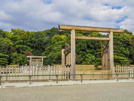 【奈良県】橿原市・神武天皇陵 神武天皇陵,四条ミサンザイ古墳,橿原市の写真素材
