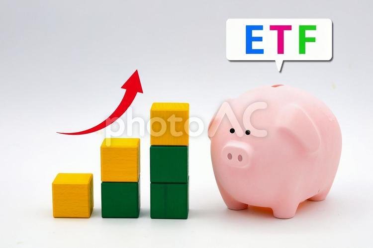 ETF投資の概念を表す貯金箱と上ググラフ etf,資産運用,貯金の写真素材