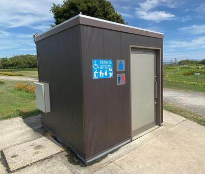 誰でも使える公衆トイレ 誰でも使える公衆トイレ 公衆トイレ,バリアフリー,多目的トイレの写真素材