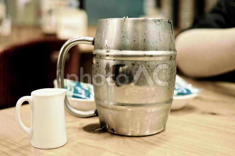 金属ジョッキのイメージ素材 ジョッキ,ビール,コーヒーの写真素材