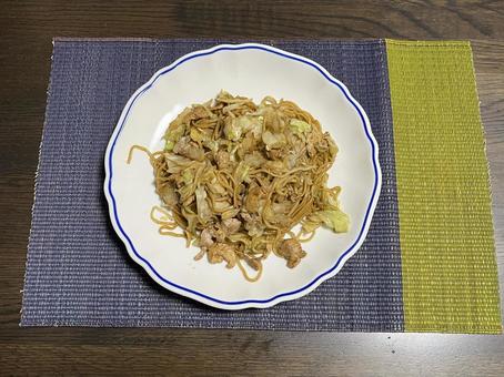 焼きそば 焼きそば 焼きそば,皿,陶器の写真素材