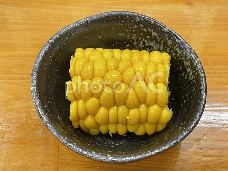 とうもろこし とうもろこし,コーン,お通しの写真素材