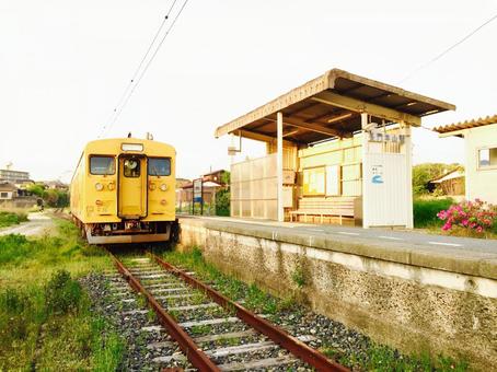 長門本山駅に停車中の電車 山口,山口県,鉄道の写真素材