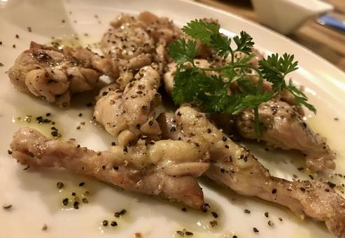 黒胡椒チキンのソテーの写真