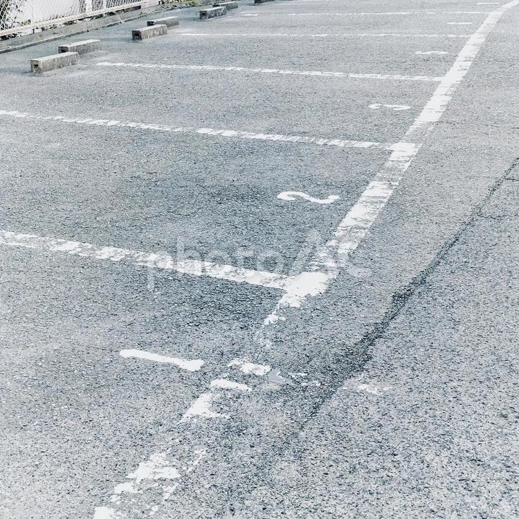 駐車場の区画線 駐車場,区画線,アスファルトの写真素材