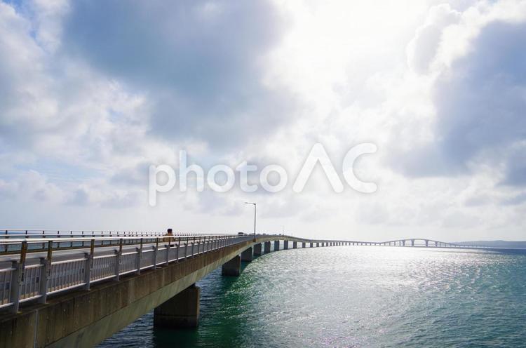 沖縄県　宮古島　伊良部大橋 宮古島,沖縄離島,伊良部大橋の写真素材