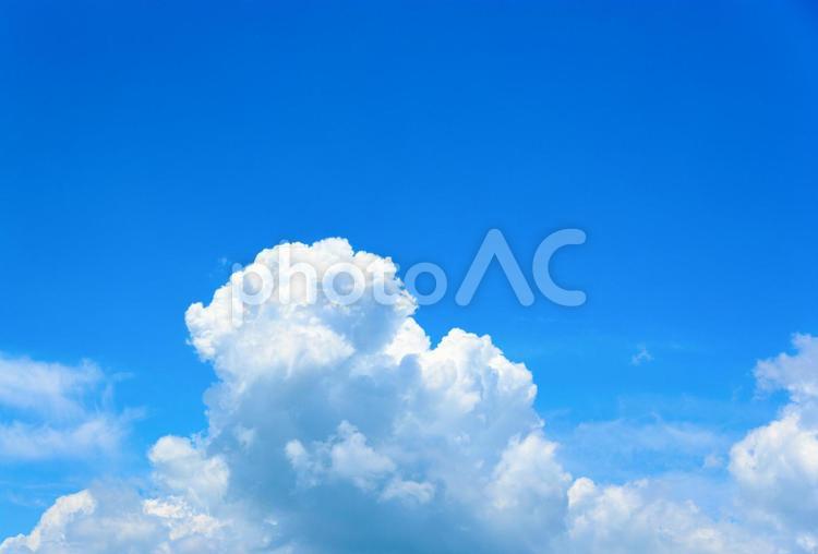 夏のイメージ 空,大空,雲の写真素材