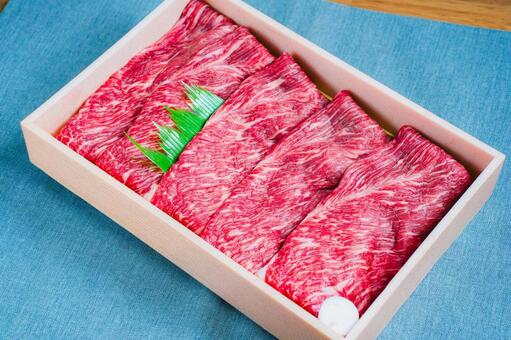 神戸牛の肩肉スライス 神戸牛,肩肉スライス,すき焼き用の写真素材