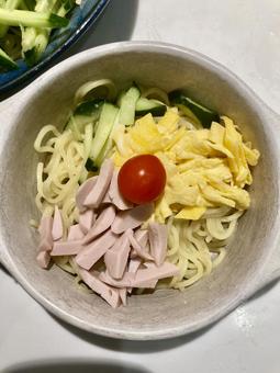 おうち冷やし中華 おうち冷やし中華 冷やし中華,家ご飯,実家の写真素材